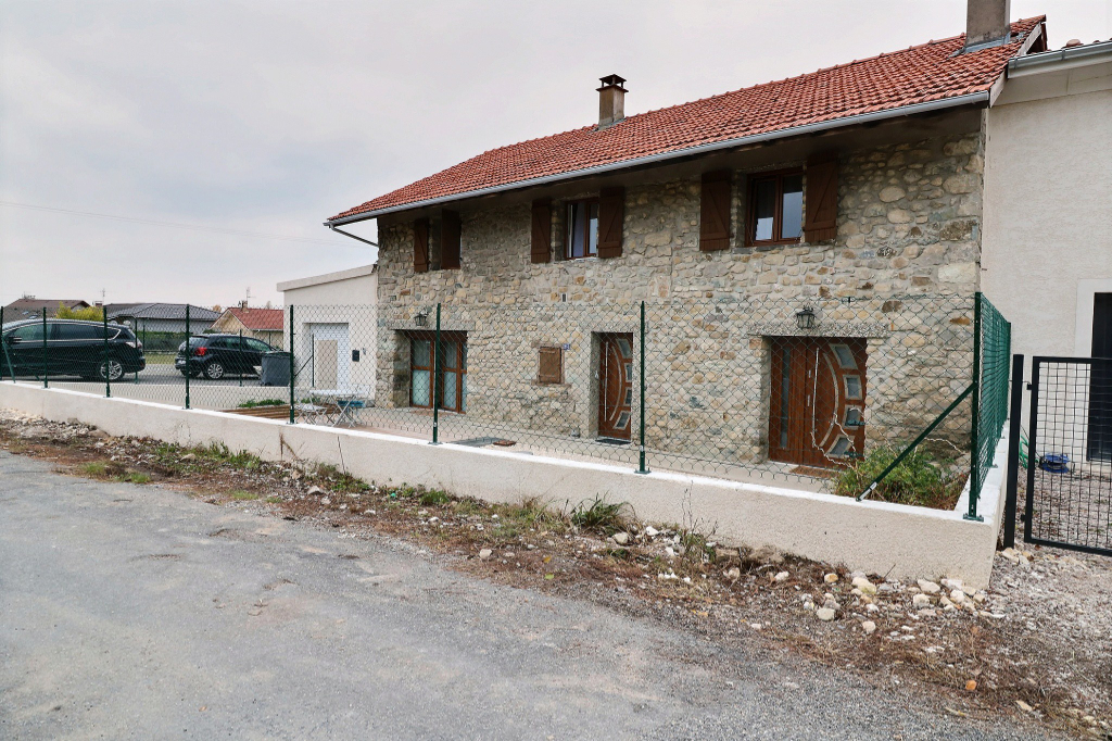 À vendre, maison rénovée de 130 m², 5 pièces à LOISIN (74140).