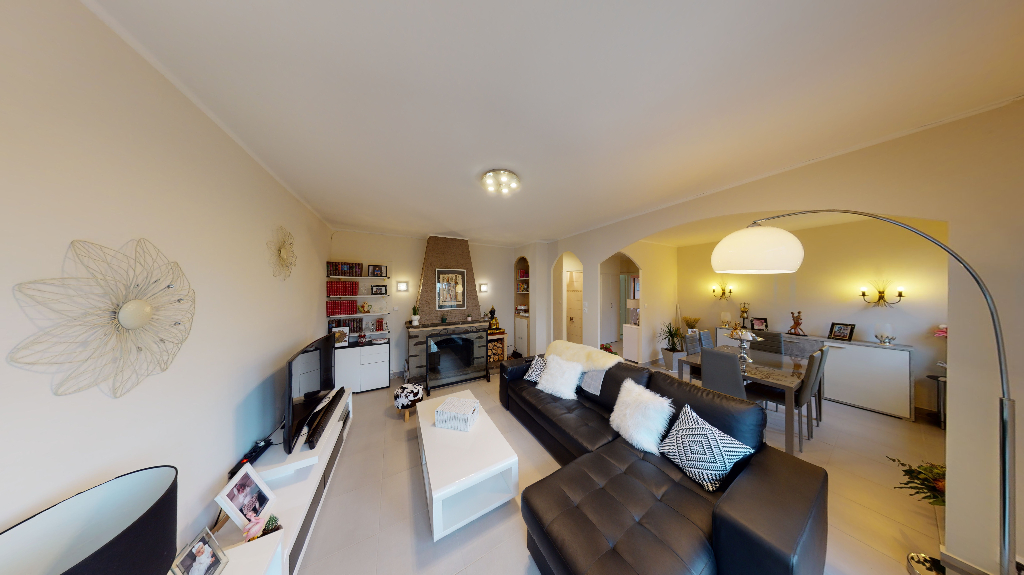 MAISON  5 pièces 130 m² à St Julien en Genevois