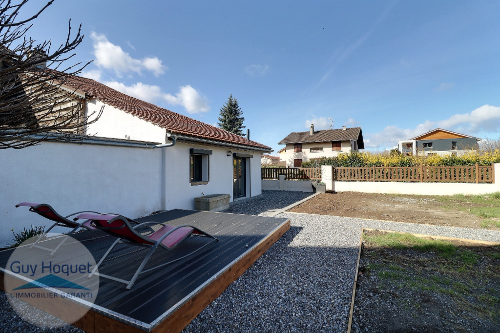 Location : maison rénovée 4 pièces (114,21 m²) à DOUVAINE