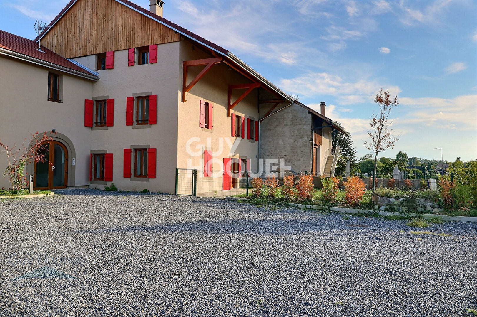 CHENS SUR LEMAN : appartement 3 pièces (93 m²) en location