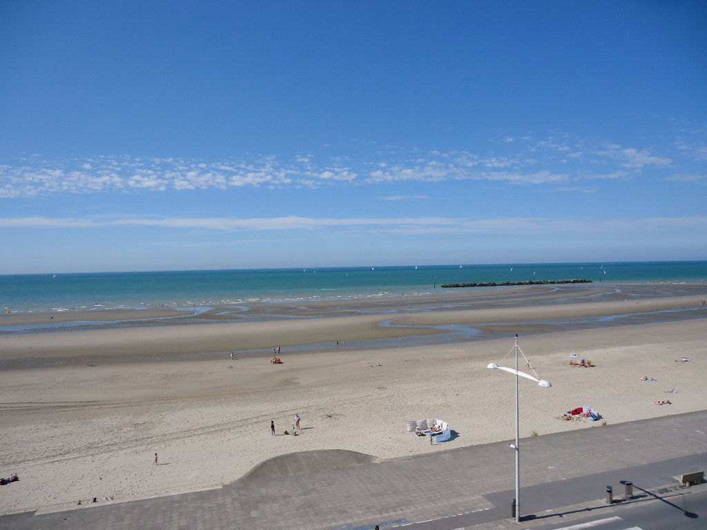 APPARTEMENT SUR LA PLAGE avec GARAGE et CAVE