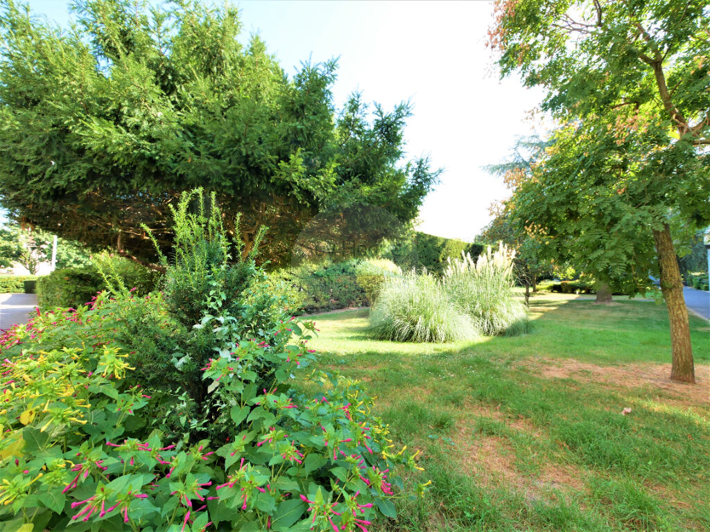 Appartement  58m²-avec RAVALEMENT PAYÉ (en cours) -Centre-ville Eaubonne 3 pièces- 2 chambres- proximité des commerces