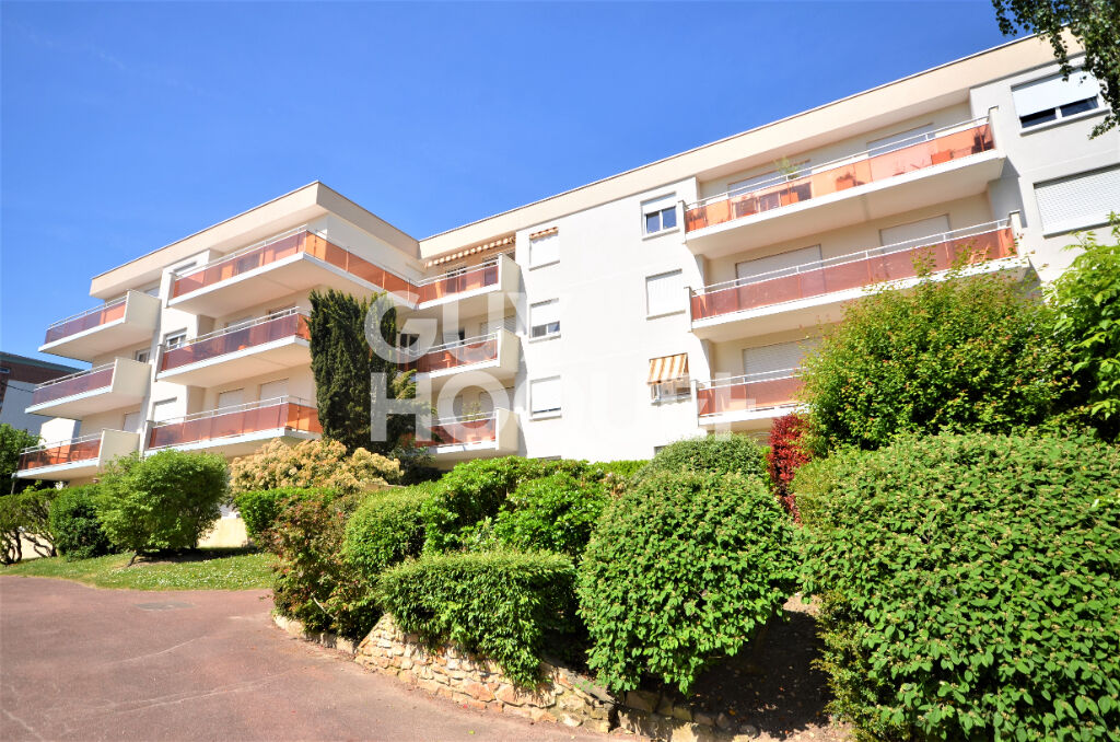 Appartement Gare ERMONT EAUBONNE- 117m² avec 3 chambres- 2 parkings et 2 balcons