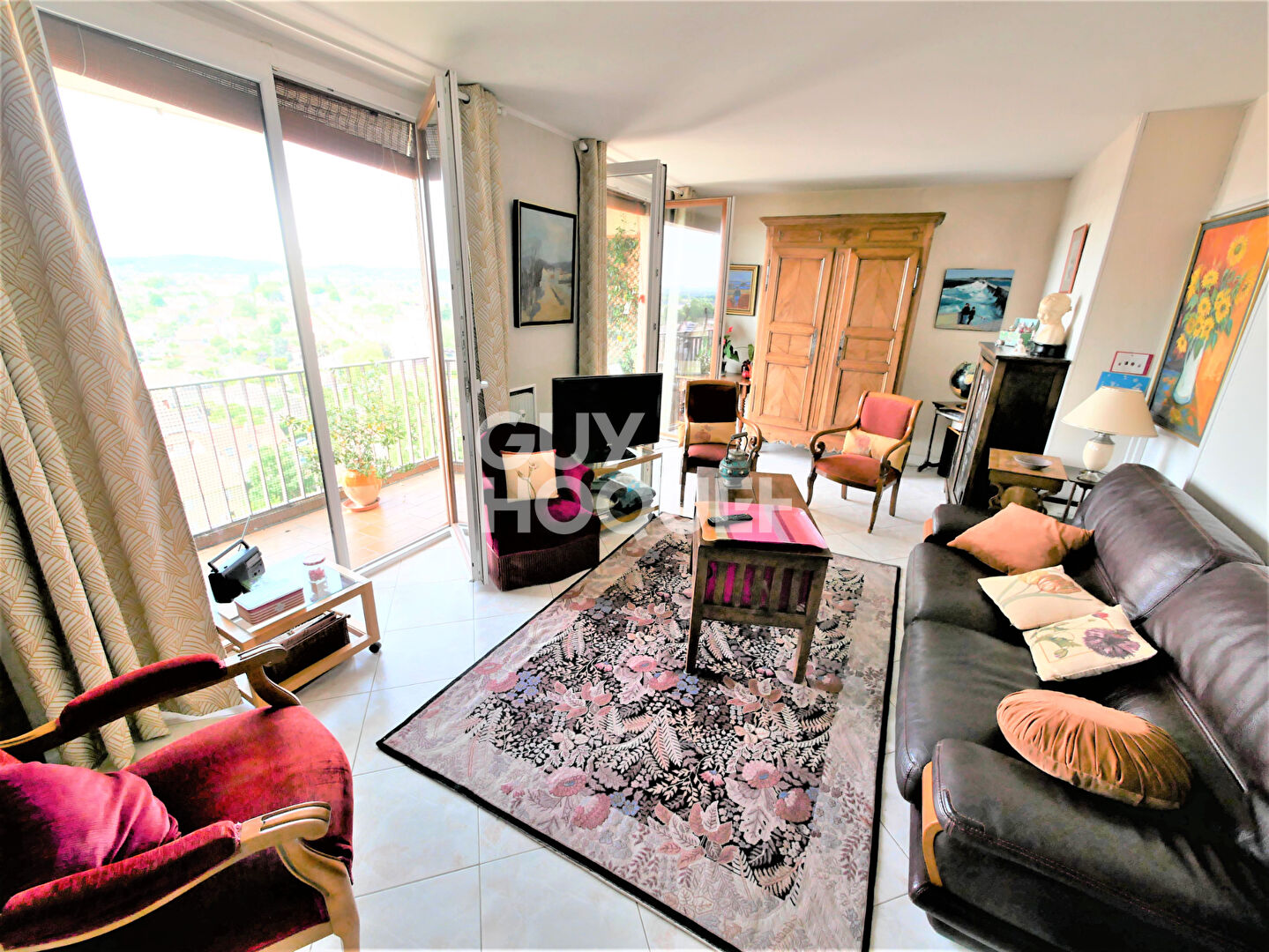 Centre-ville d'Eaubonne- Appartement traversant 5 pièces 85m²-2 chambres + Balcon+ BOX