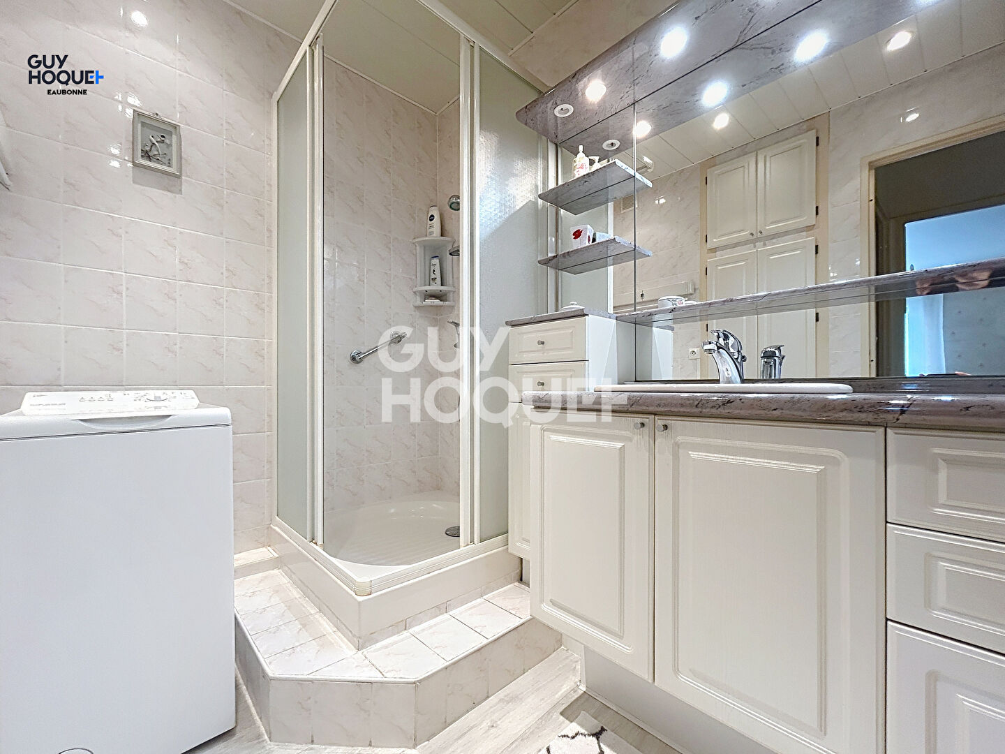 Centre-ville EAUBONNE :Grand 2 pièces - 59m² avec Balcon - Parking et cave