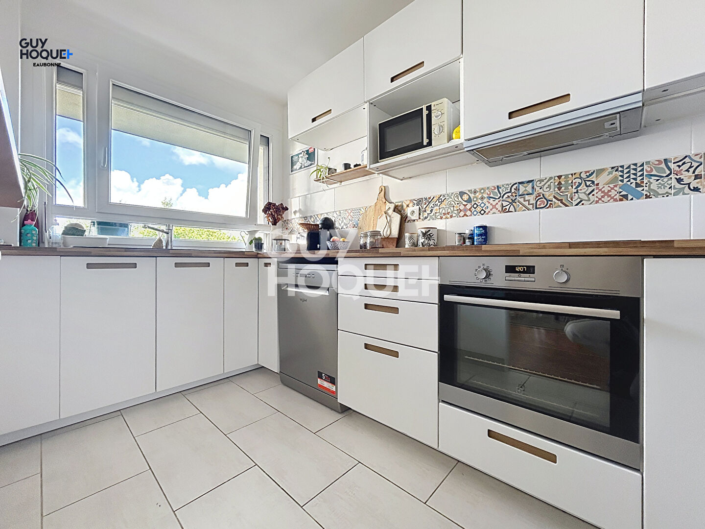 EAUBONNE 7 min Gare: Quartier Cerisaie- Jean Macé :Appartement 4 pièces 2 chambres 75m² - terrasse 13m² avec cave et Parking