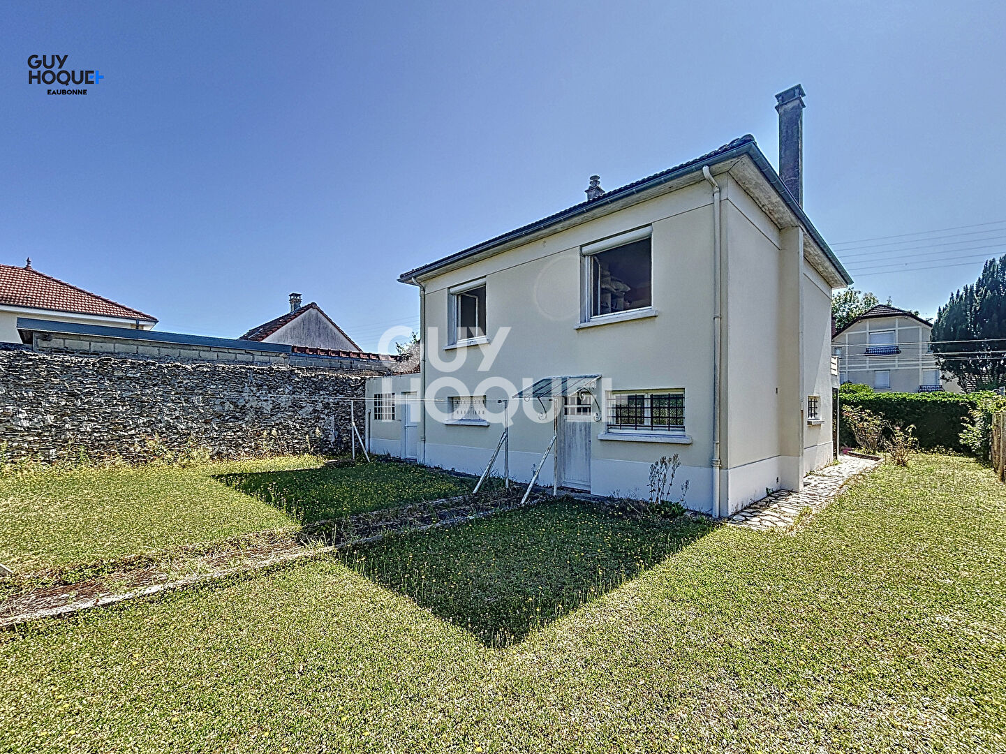 Maison Eaubonne proche centre-ville  5 pièces - 3 chambres - 99m² environ- terrain 374m²