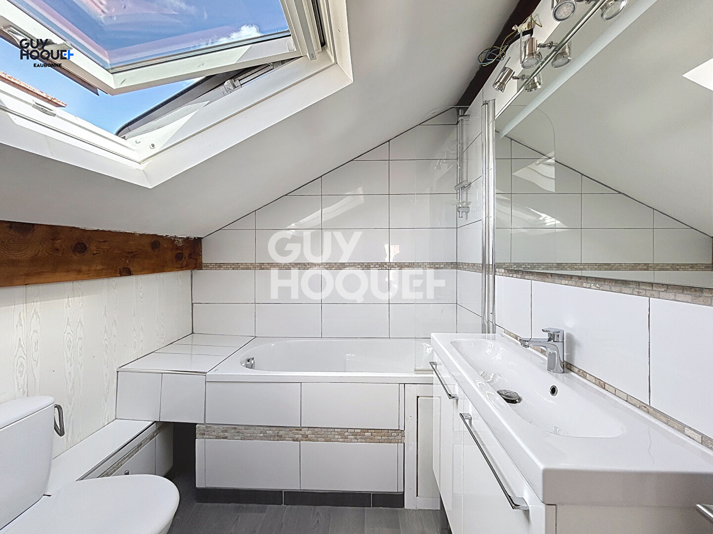 Maison 5 pièces - 3 chambres de 76m² (108m² de surface utile)+ sous-sol total- Quartier Résidentiel très calme- terrain de 359m²