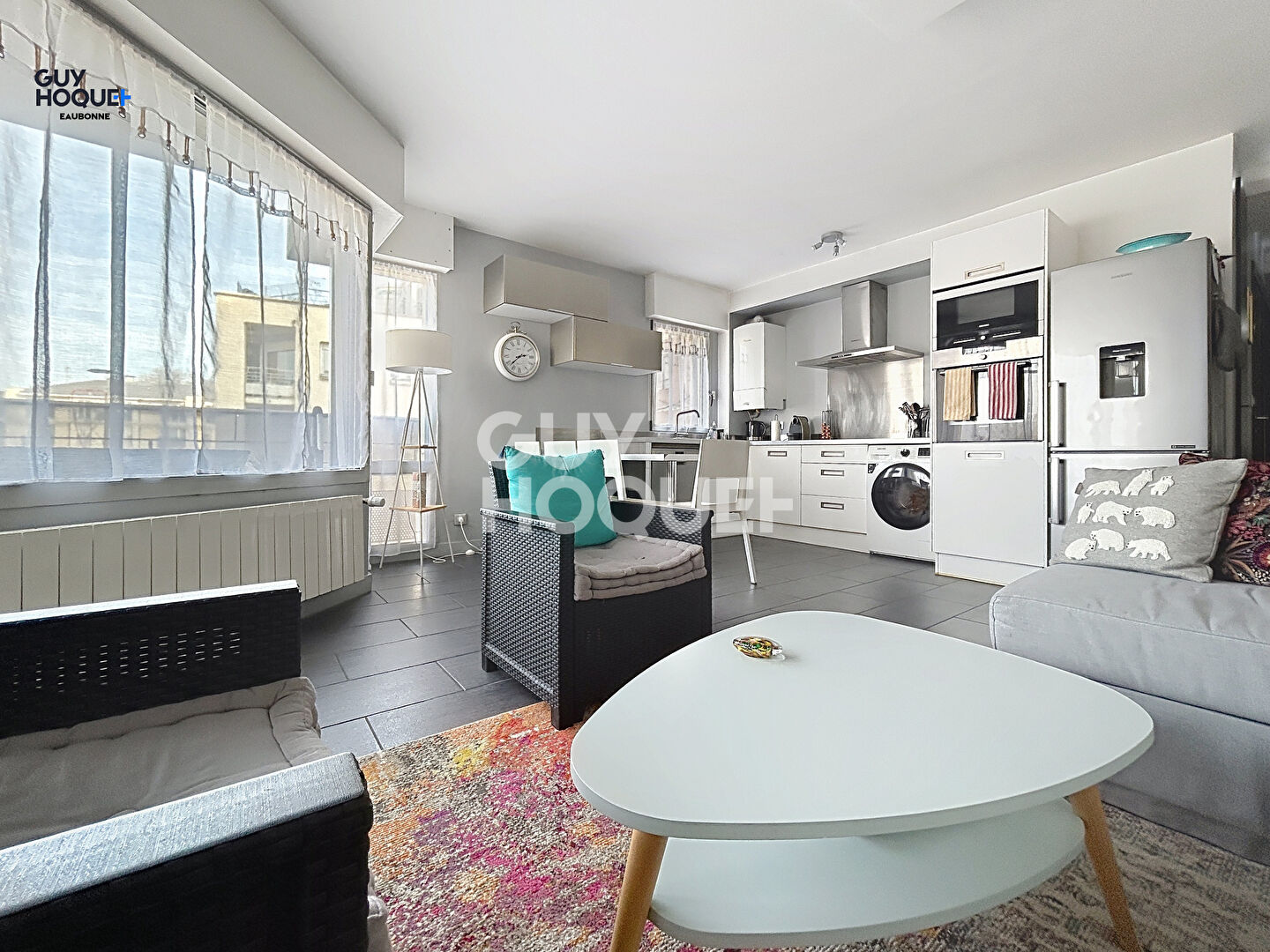 Appartement 2 pièces 48.3m²  ( DPE en C ) avec balcon 4m² + cave et parking en parfait état : Centre-ville d'Eaubonne