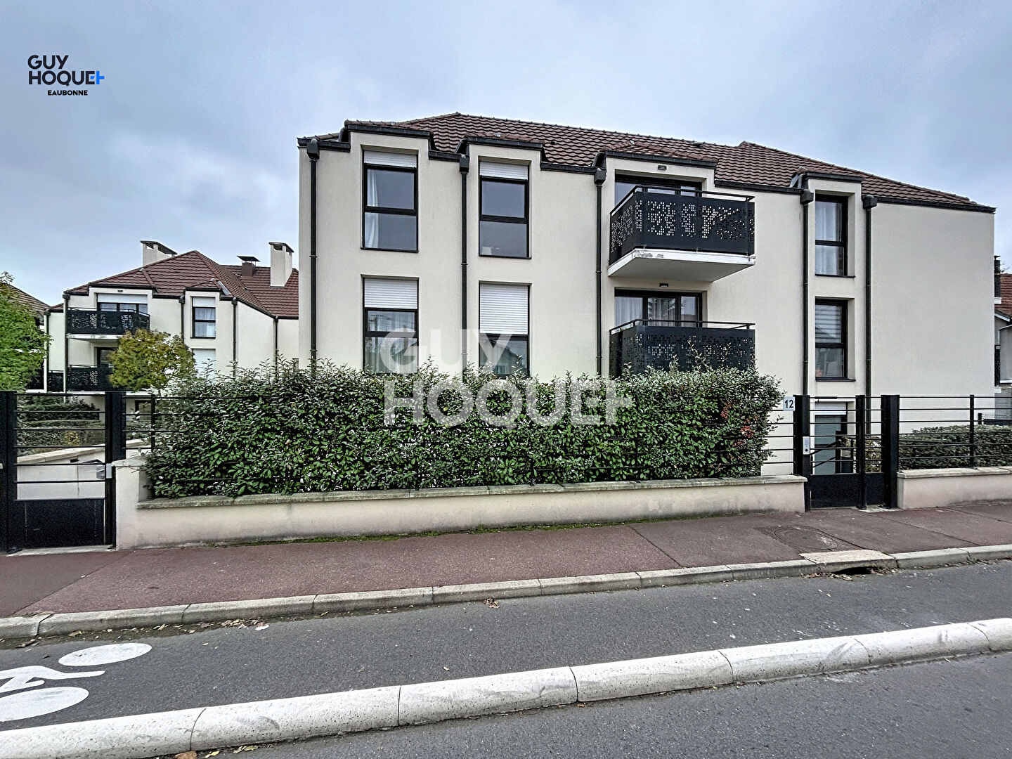Une place de Parking  en sous-sol à EAUBONNE-  à équidistance Gare ERMONT-EAUBONNE et Centre-ville