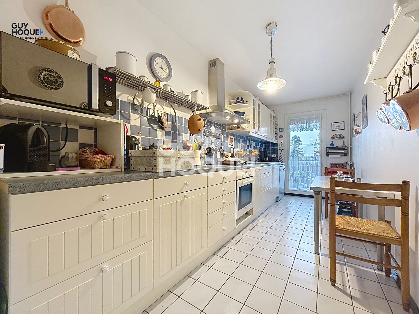 Margency proche Etablissement Bury : Appartement Isolé et Ravalé -4  pièces- deux chambres 83m² avec parking + cave