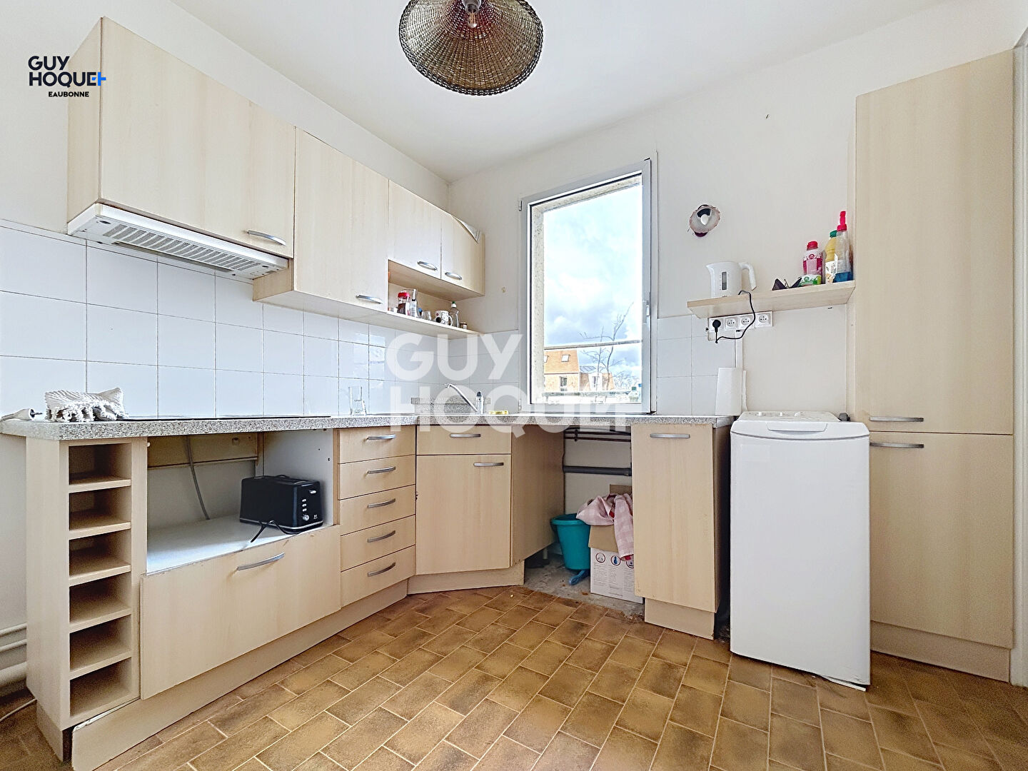 Appartement DUPLEX  100m²  avec 4 chambres en  Dernier étage avec Balcon Terrasse BOX et cave en sous-sol.