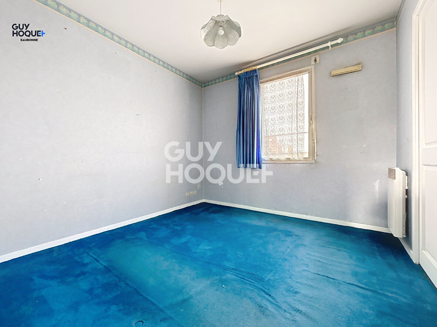 Appartement DUPLEX  100m²  avec 4 chambres en  Dernier étage avec Balcon Terrasse BOX et cave en sous-sol.