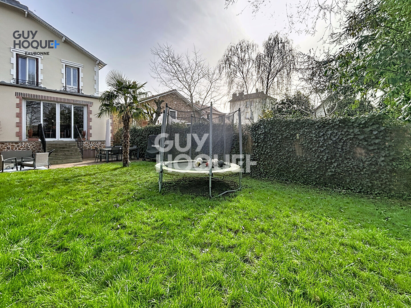 Maison de caractère - 5 minutes gare - pièce de vie de plus de 50 m² cuisine incluse!