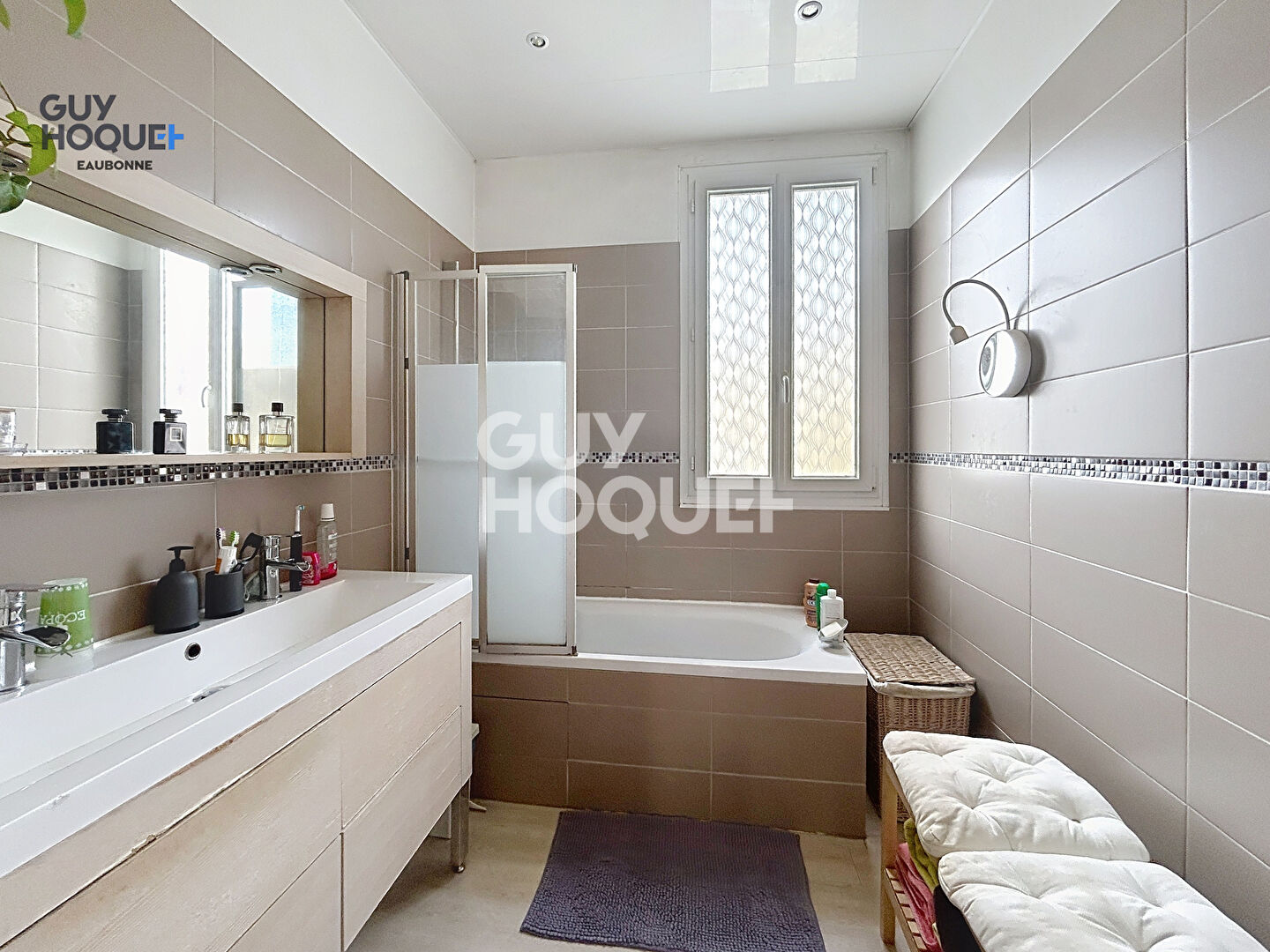 Maison de caractère - 5 minutes gare - pièce de vie de plus de 50 m² cuisine incluse!