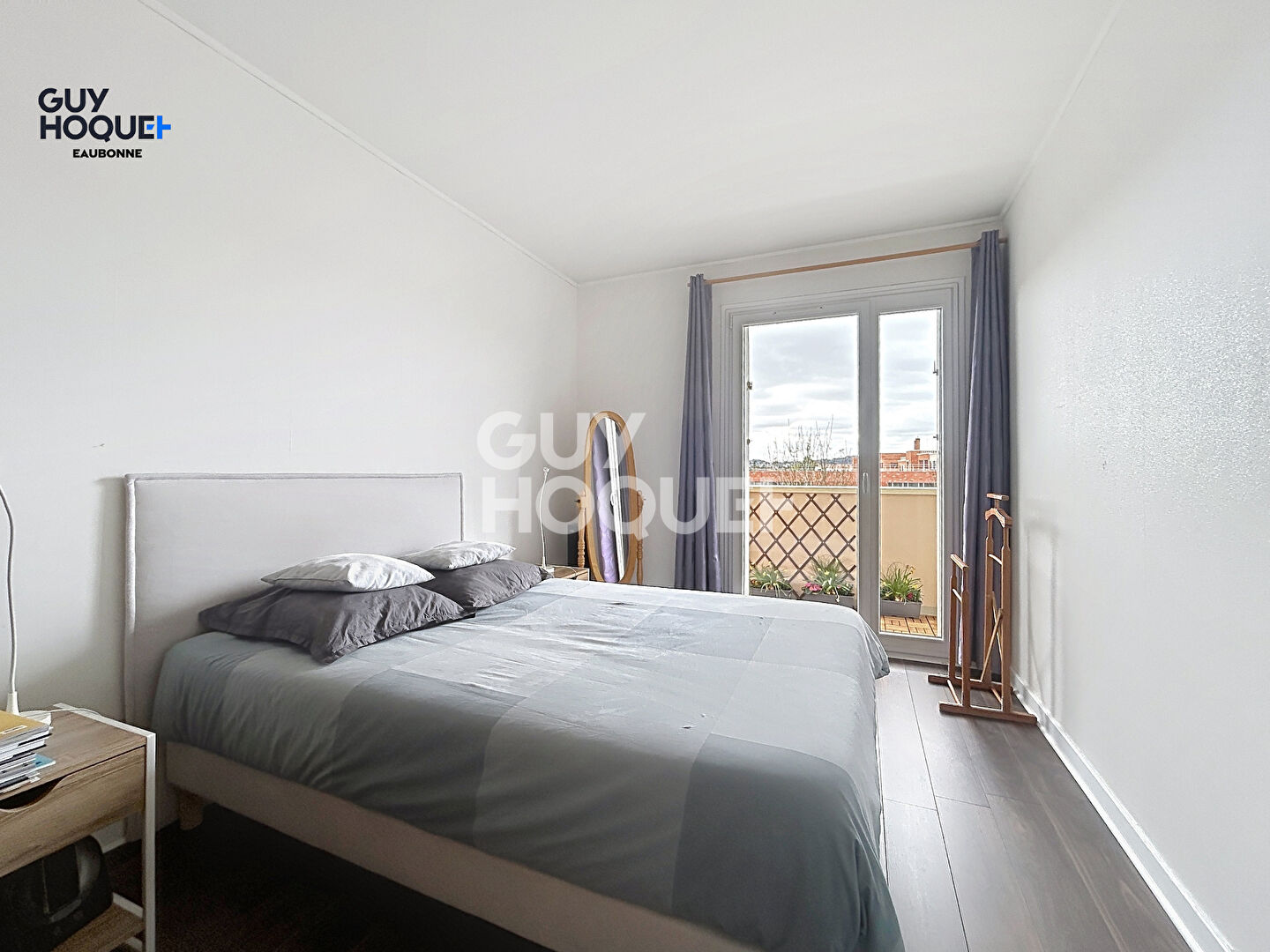 F2 - 10 minutes gare CHAMP DE COURSES - Bon état