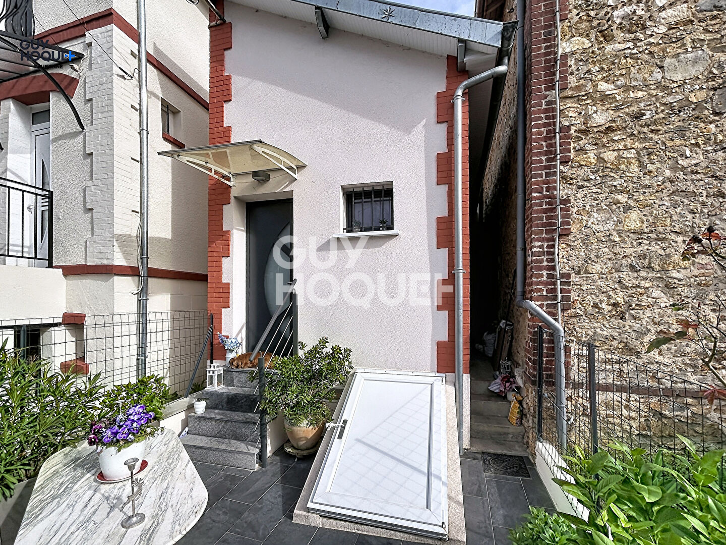 Eaubonne: Petite Maison Individuelle d'une surface habitable de 39m² - en parfait état et bien isolée !