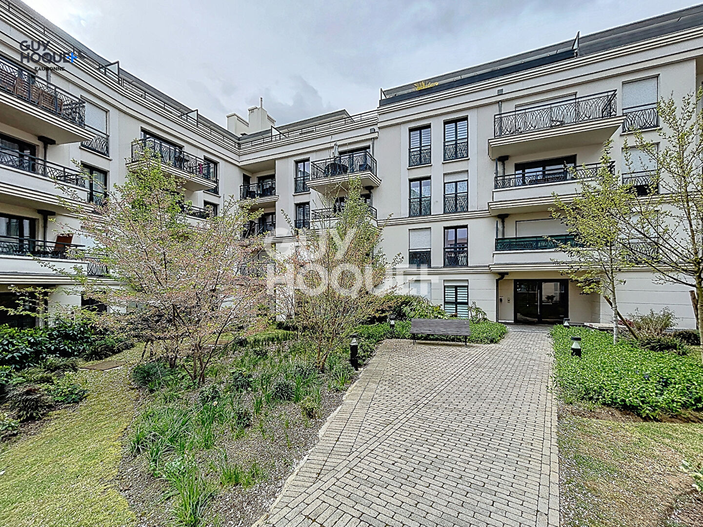5 min GARE ERMONT-EAUBONNE - Résidence "LE MAJESTIK" -  Appartement 3 pièces- 2 chambres 63.73m² avec 2 places de parking + balcon