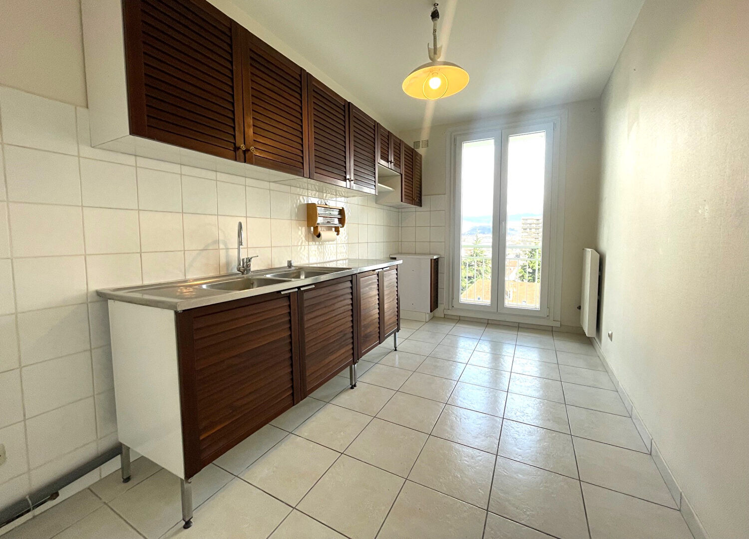 LOCATION : appartement 4 pièces (69 m²) à ECHIROLLES