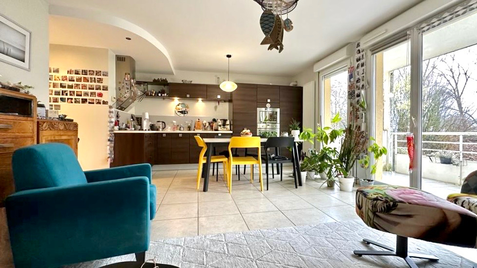 SAINT NAZAIRE LES EYMES : appartement 3 pièces (68 m²) à vendre