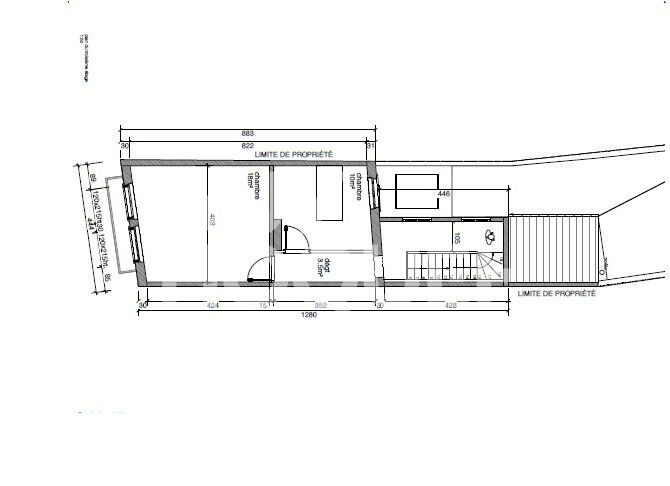 Maison de ville  avec cour et parking privatif