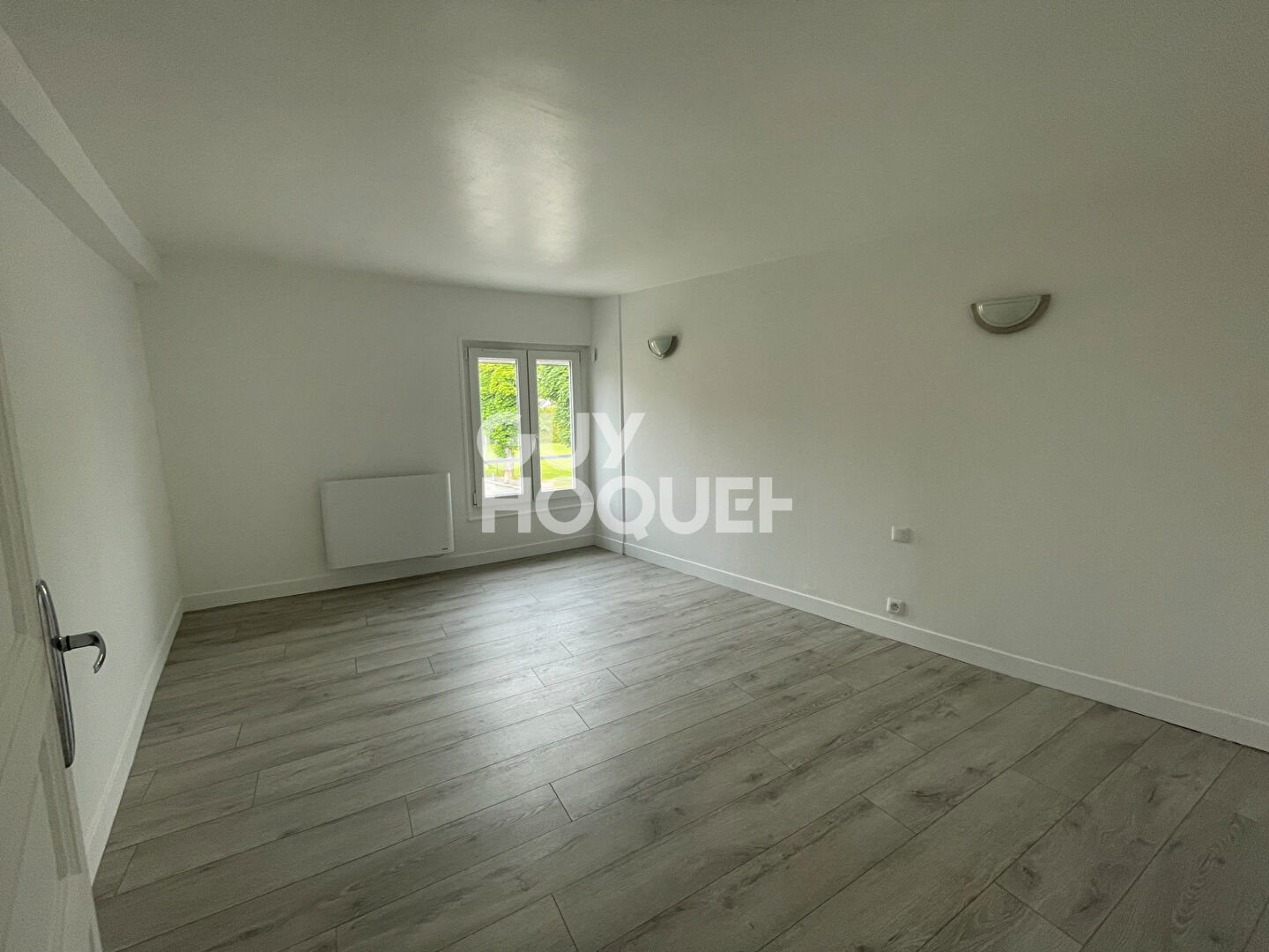 APPARTEMENT 2 PIÈCES ? 40 m² ? MOUSSY
