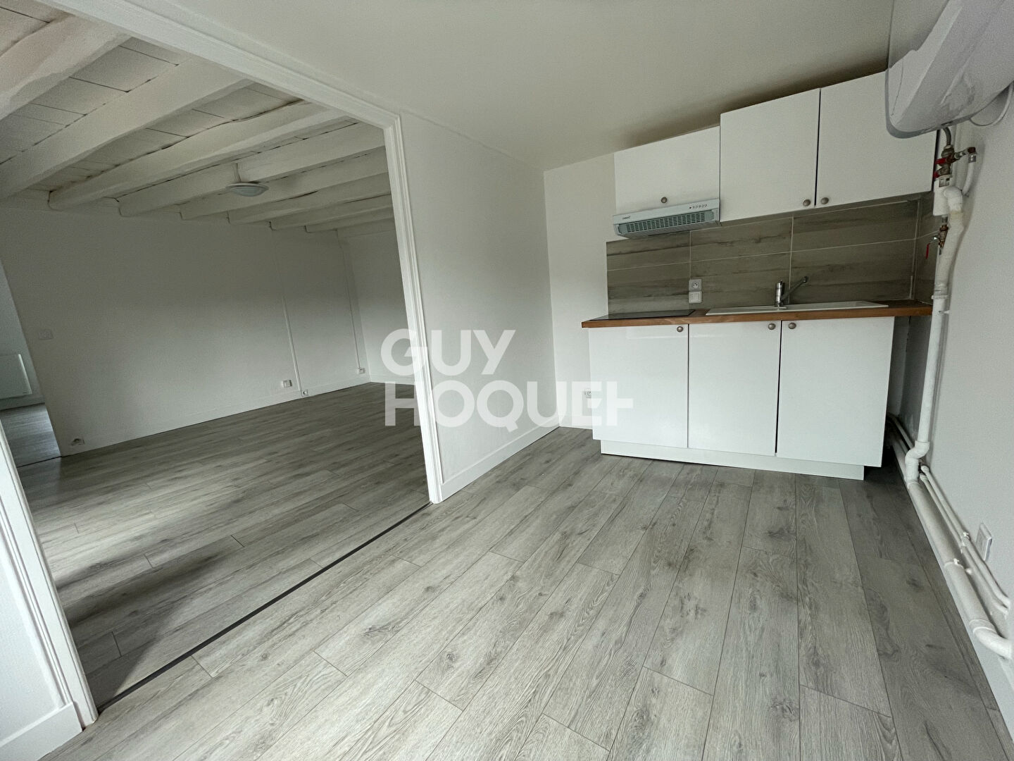 APPARTEMENT 2 PIÈCES ? 40 m² ? MOUSSY
