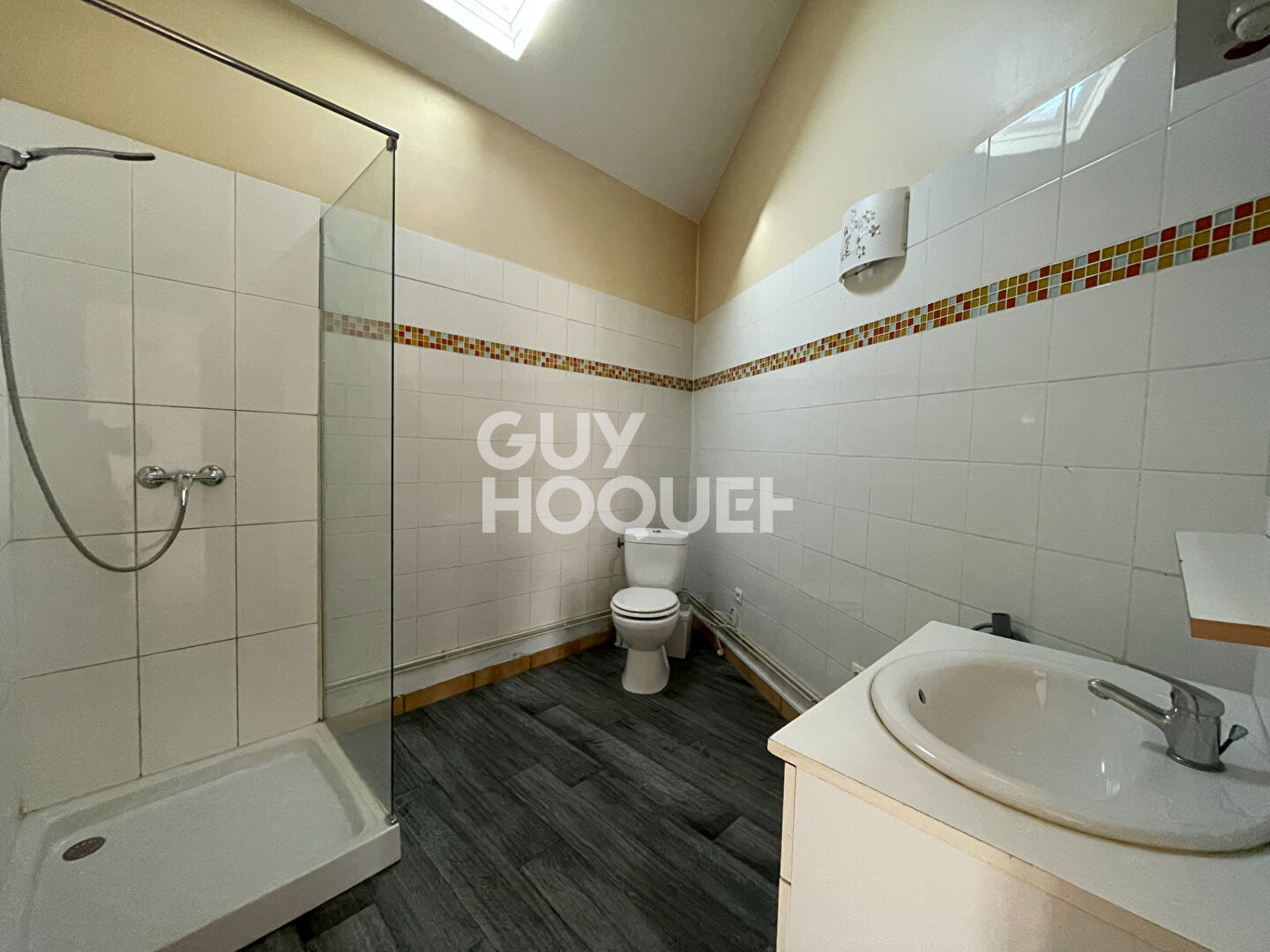 LOCATION : appartement de 2 pièces à EPERNAY avec GARAGE