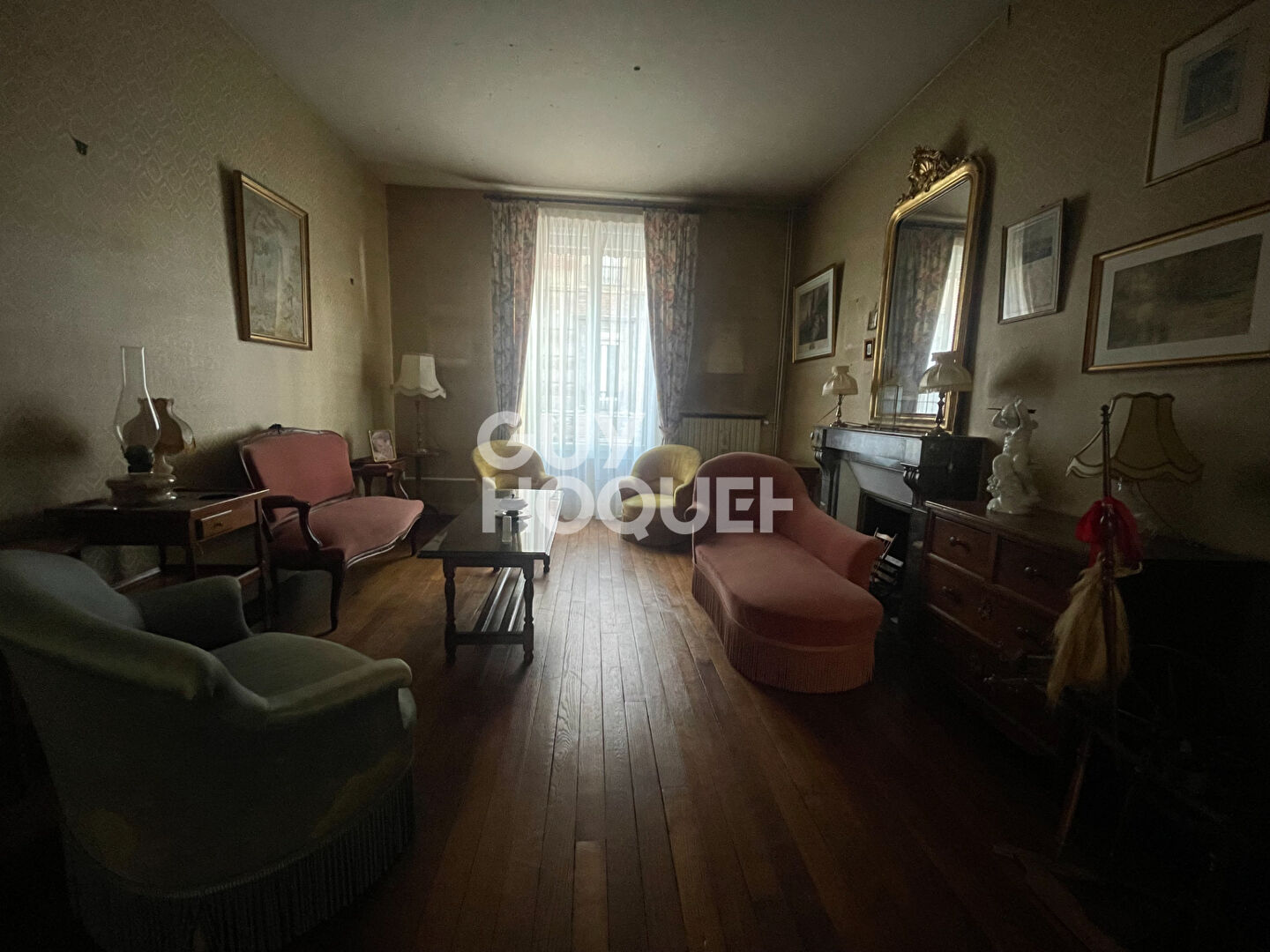 Maison de ville avec cour intérieure, dépendance et garage à Épernay