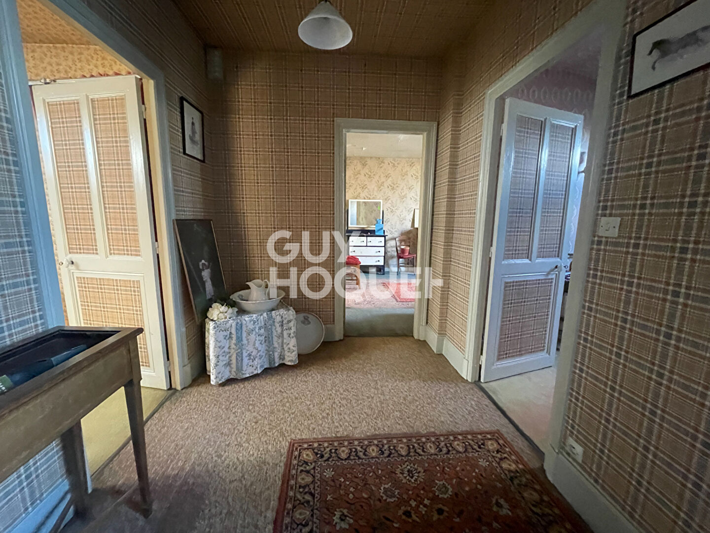 Maison de ville avec cour intérieure, dépendance et garage à Épernay