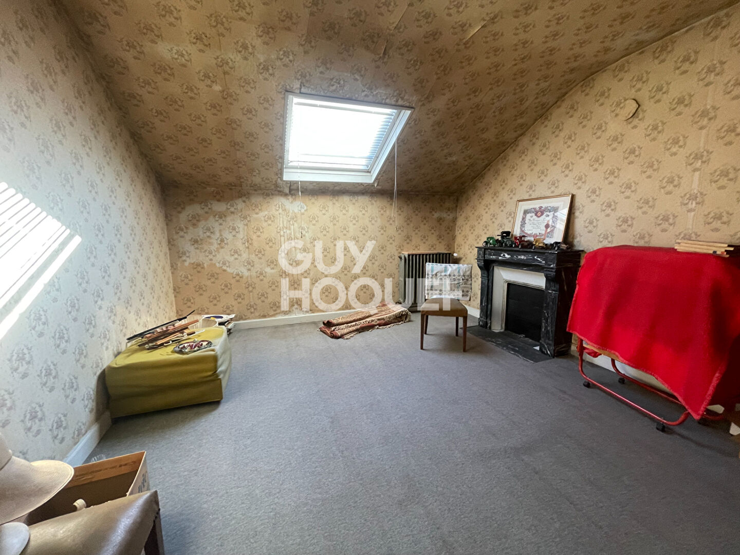 Maison de ville avec cour intérieure, dépendance et garage à Épernay