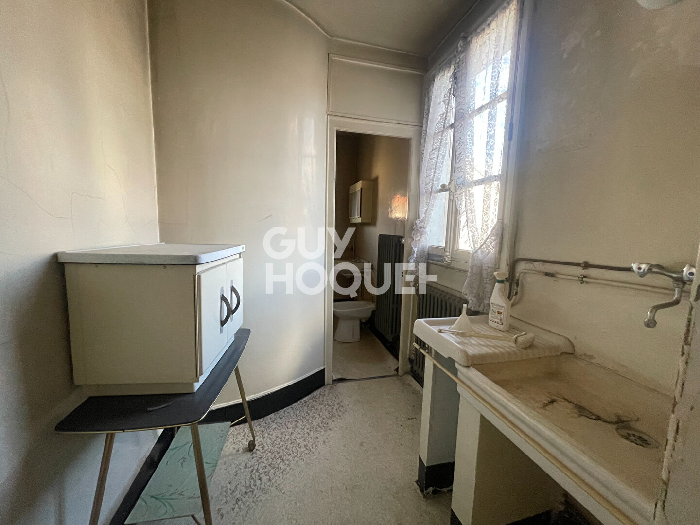 Maison de ville avec cour intérieure, dépendance et garage à Épernay