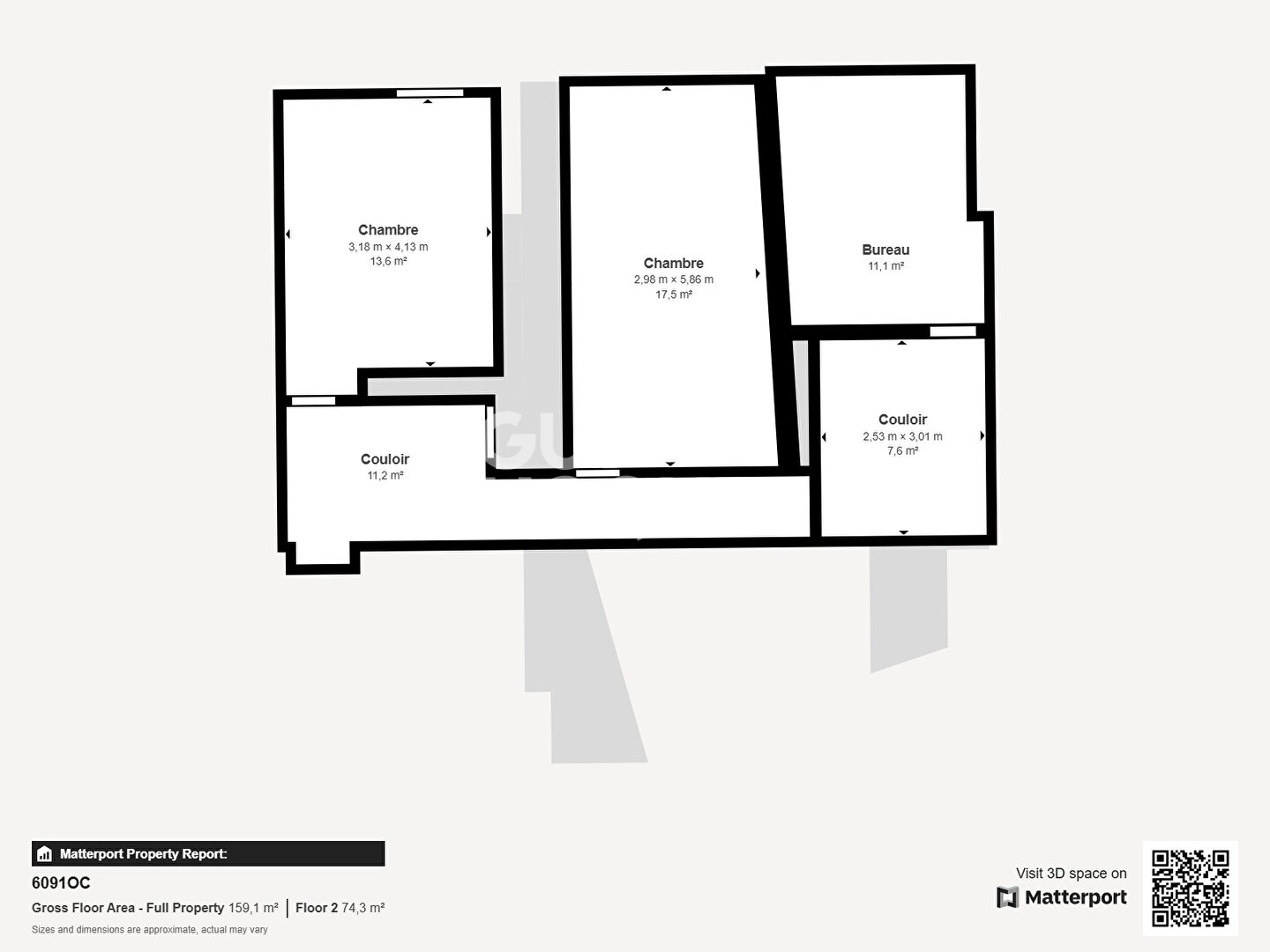 Maison Montmort Lucy  cour jardin et garage.