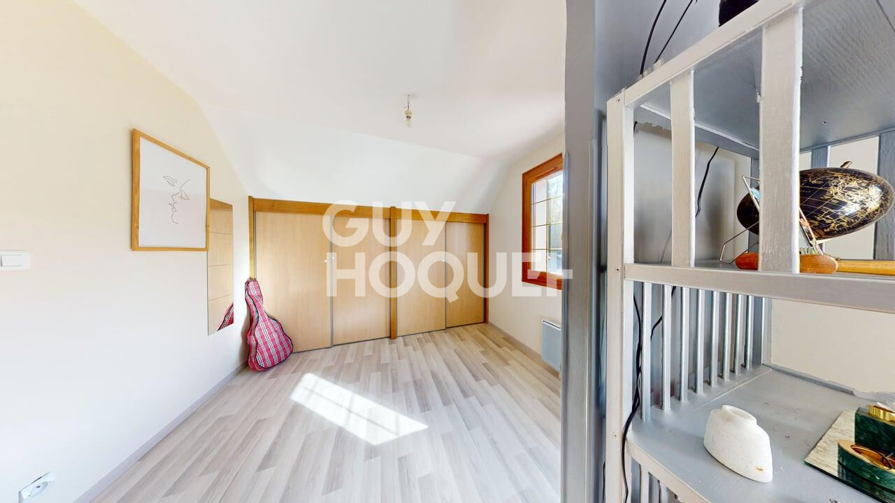 À vendre à Boursault Grande maison familiale avec piscine, dépendance et beaux volumes !