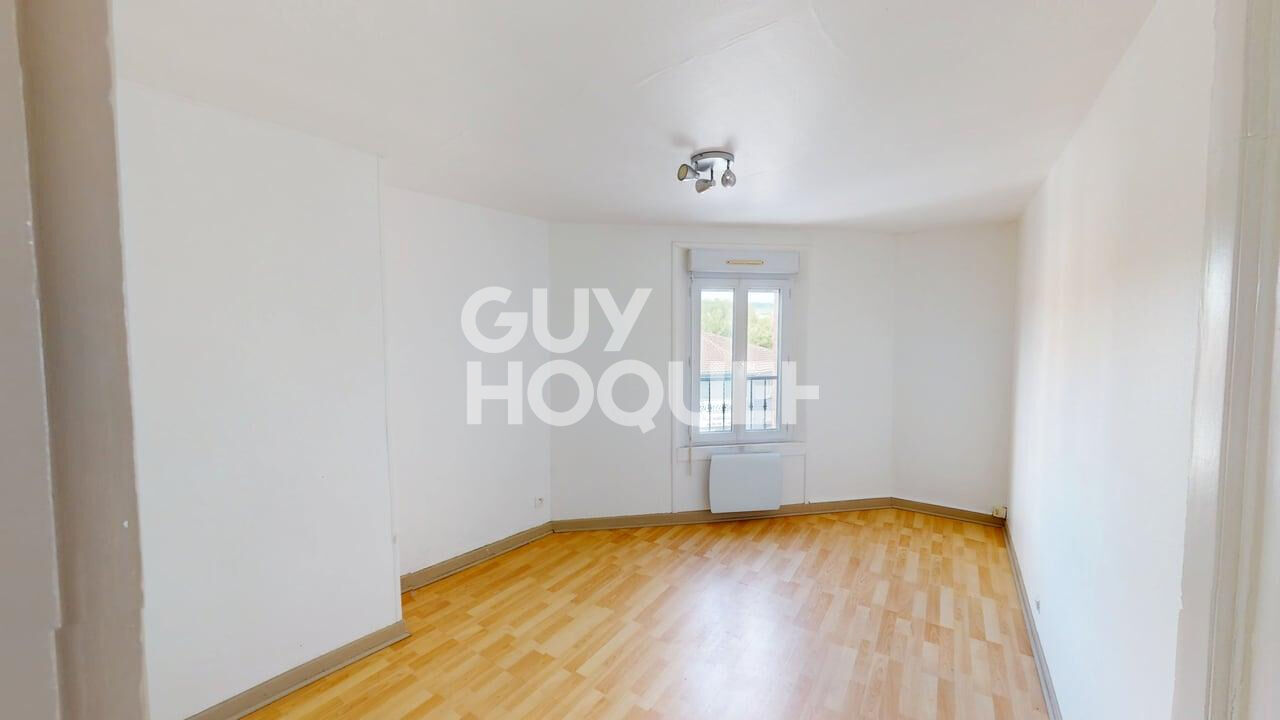 À VENDRE  TYPE 2 DERNIER ÉTAGE  MAGENTA, AU PIED DES COMMERCES ET PROXIMITÉ GARE EPERNAY