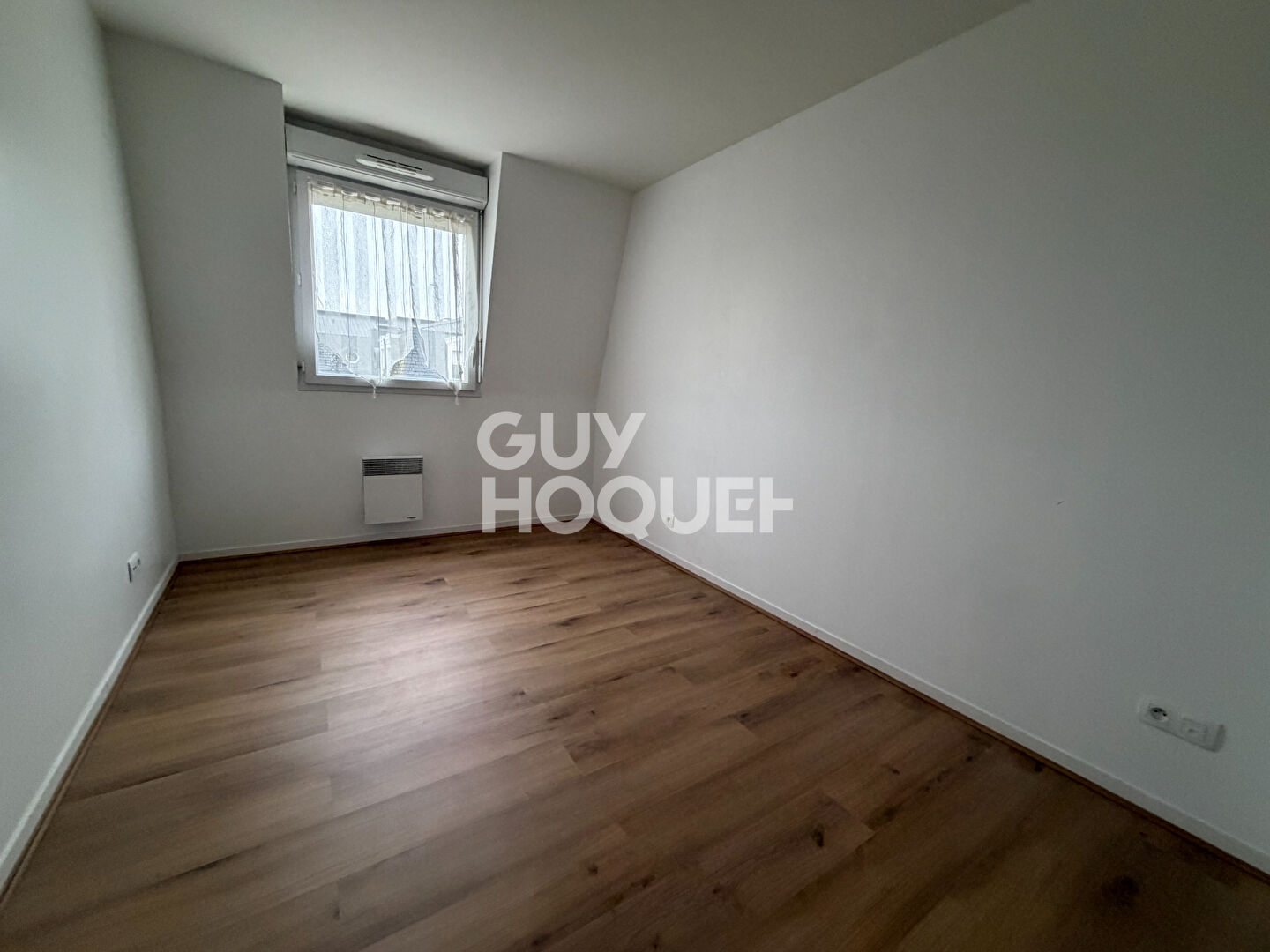Appartement T3 avec parking ? Secteur Anciennes Casernes  51200 Épernay