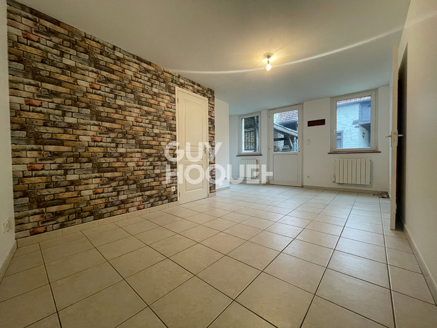 Maison 3 pièces d'une surface habitable de 78 m² à louer à AMBONNAY (51150).