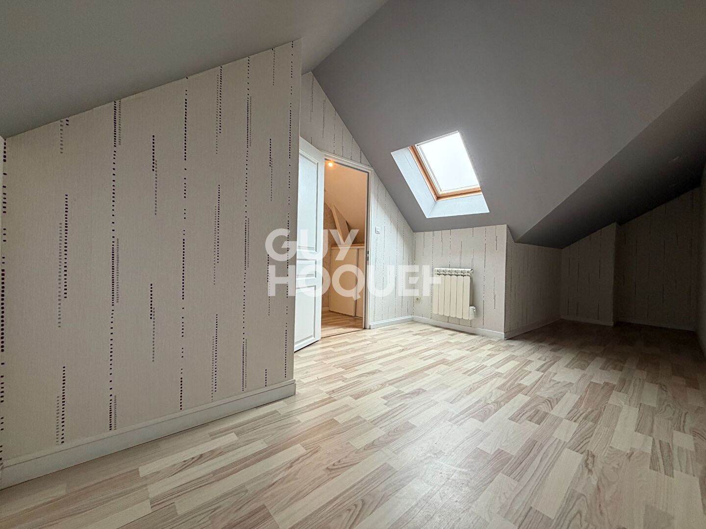 Maison à louer à Épernay avec cour et garage fermé