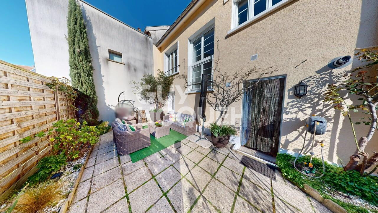 Demeure de charme avec studio indépendant  Épernay secteur Piscine