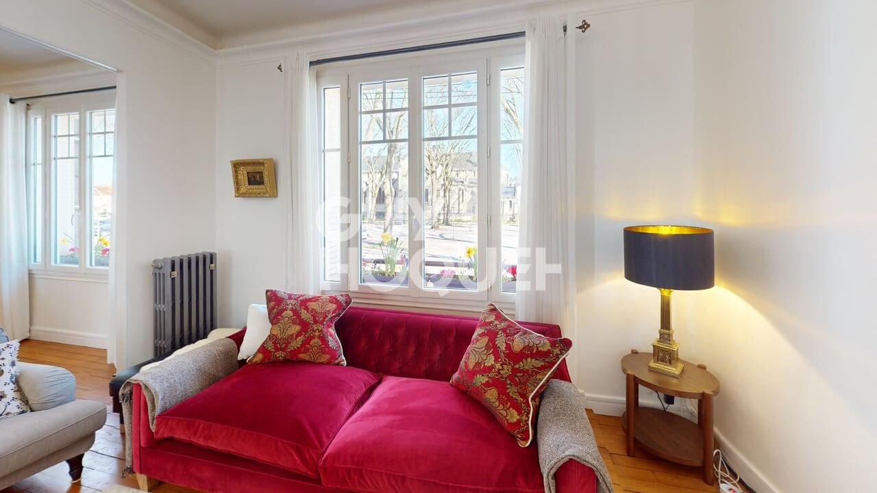 Demeure de charme avec studio indépendant  Épernay secteur Piscine