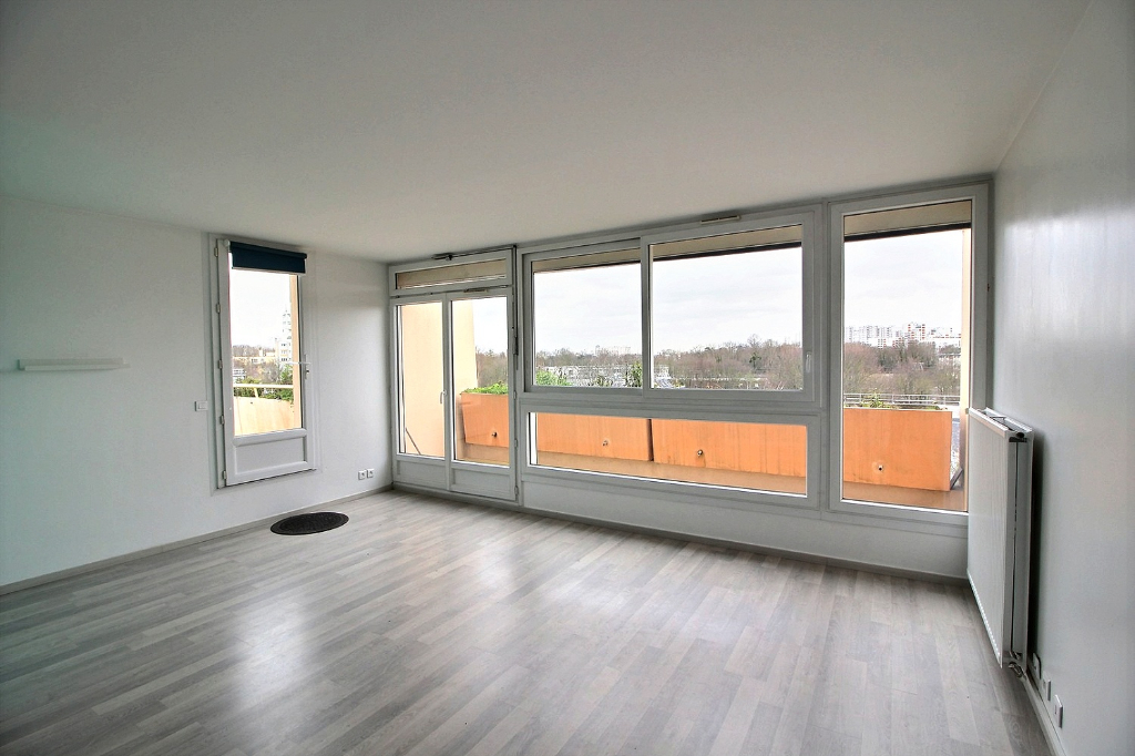 LOCATION : appartement F2 (47 m²) à EPINAY SUR SEINE