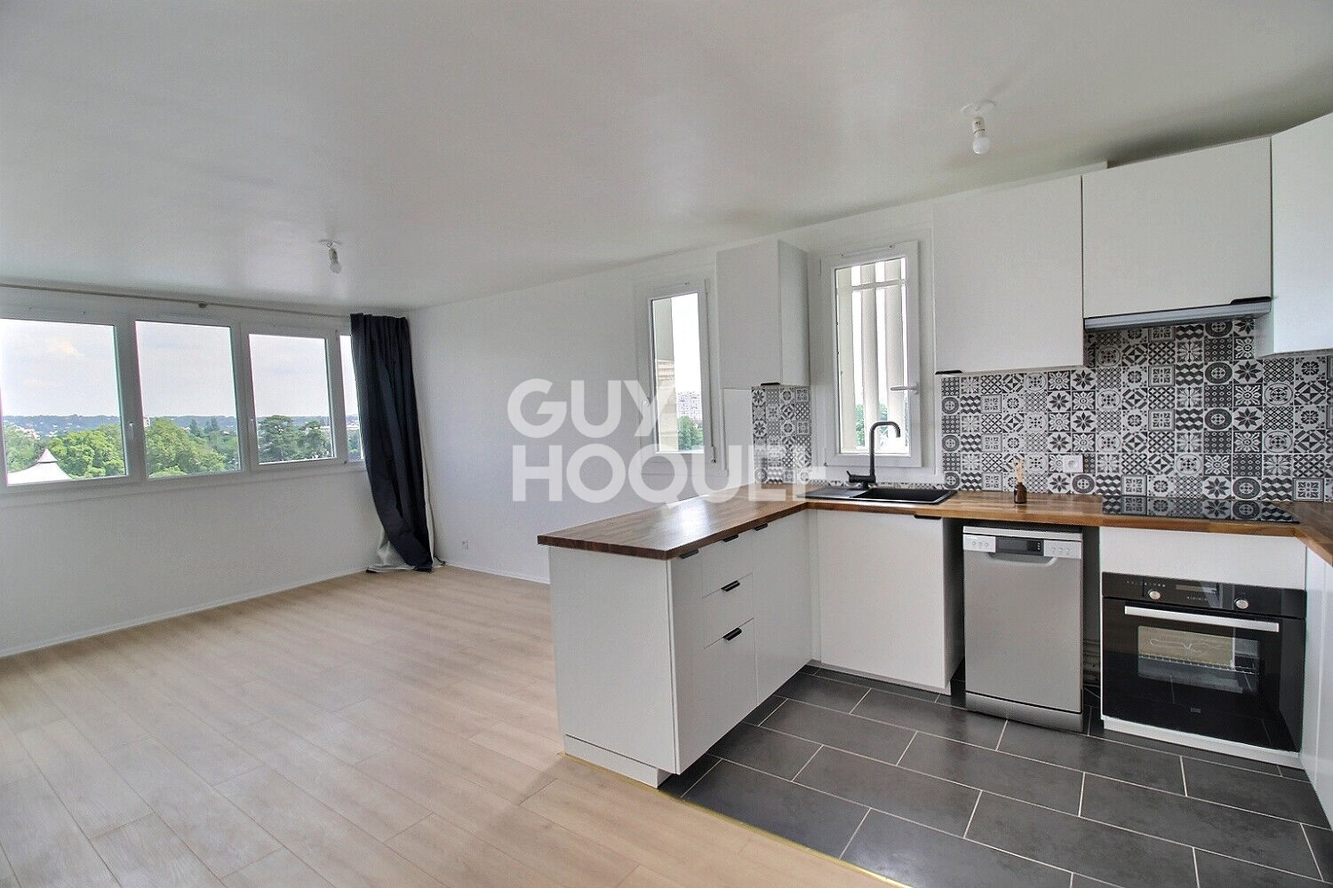 LOCATION d'un appartement de 2 pièces (44 m²) à EPINAY SUR SEINE