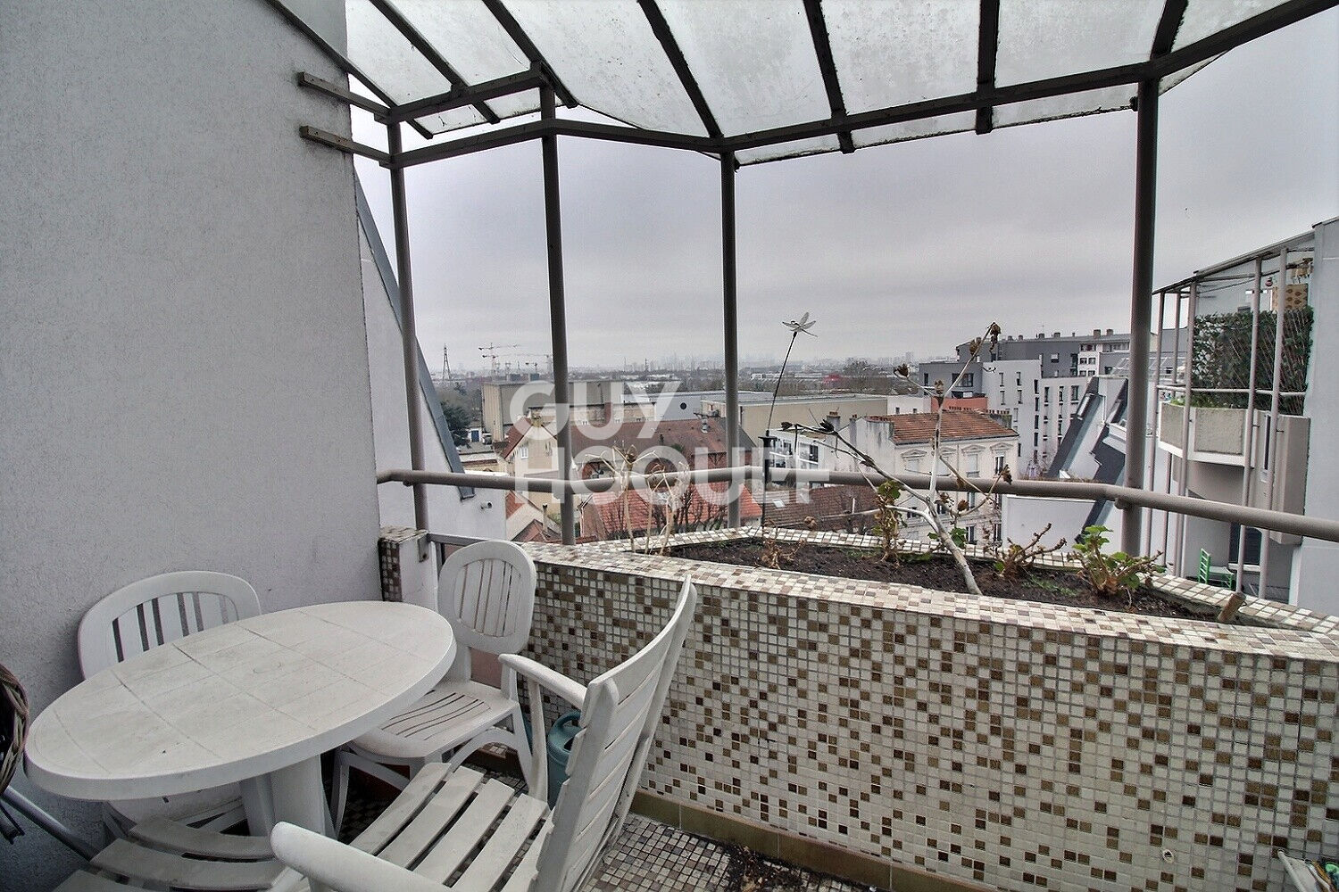 À vendre : Appartement 3 pièces au dernier étage à Épinay-sur-Seine