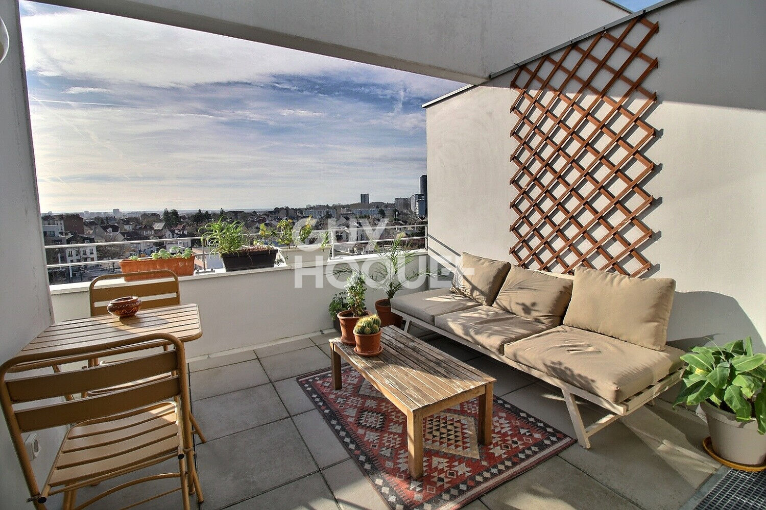 Élégant Appartement 3 Pièces à Épinay-sur-Seine - Un Havre de Paix au Dernier Étage