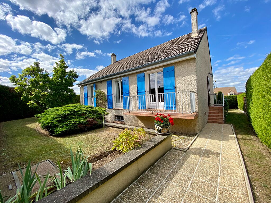 Maison Guerville 5 pièce(s) 3 chambres - Sous Sol Total