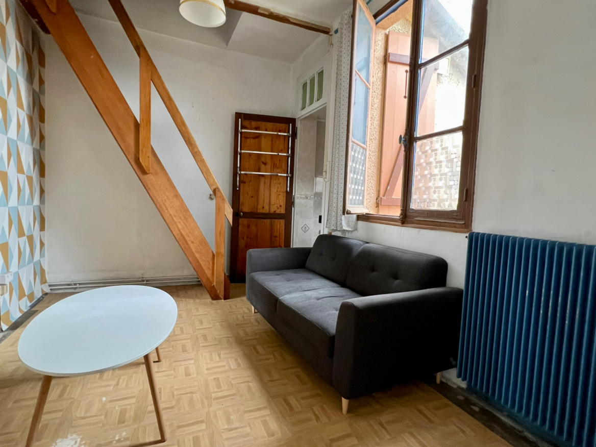 GARGENVILLE - Maison 3 pièces 2 chambres.