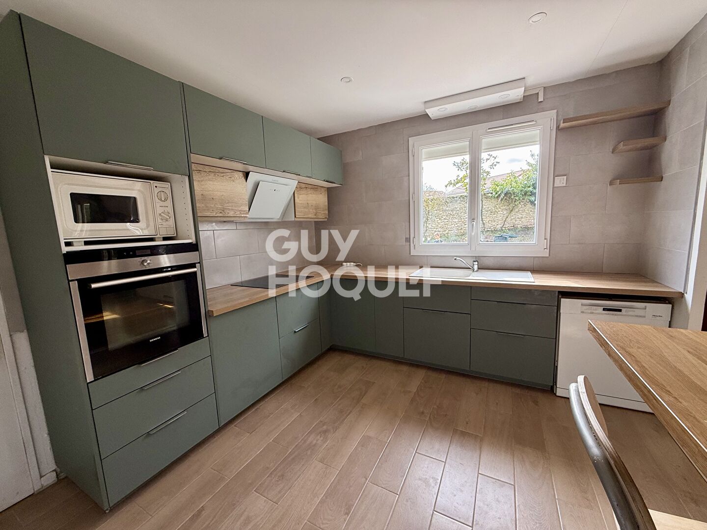 Maison Epone 8 pièces 4 chambres 171m2 - Double garage