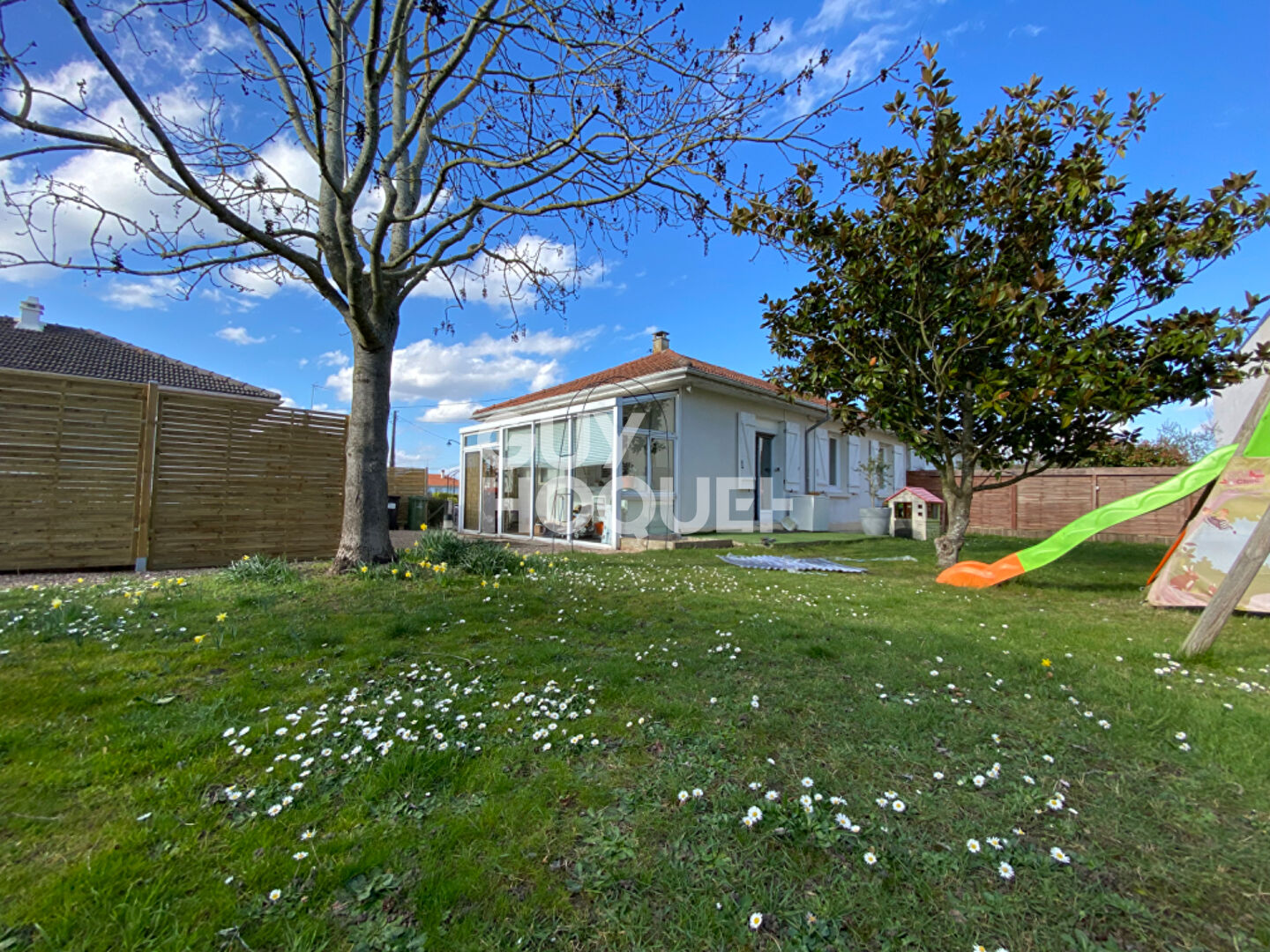 78200 MANTES LA JOLIE , EXCLUSIVITE 600 m de la gare et 10 minutes du centre ville.