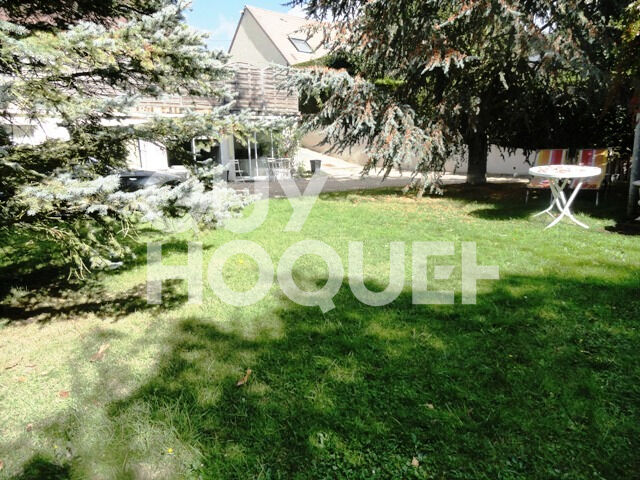 LOCATION Maison-Appartement 140 m² - 3 chambres Plain-pied à MAULE