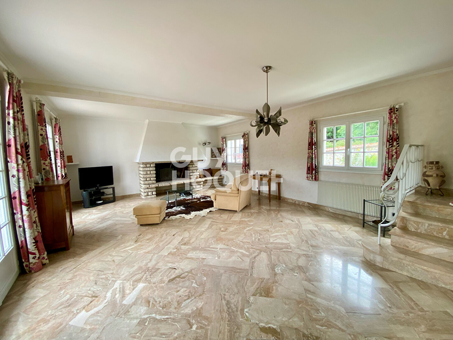 Maison Seraincourt 8 pièces 5 Chambres Sous Sol TOTAL